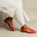 OTWARTE SANDALY BASSO Z ZAPIĘCIEM" can be rewritten as "BASSO Open Sandals with Strap.