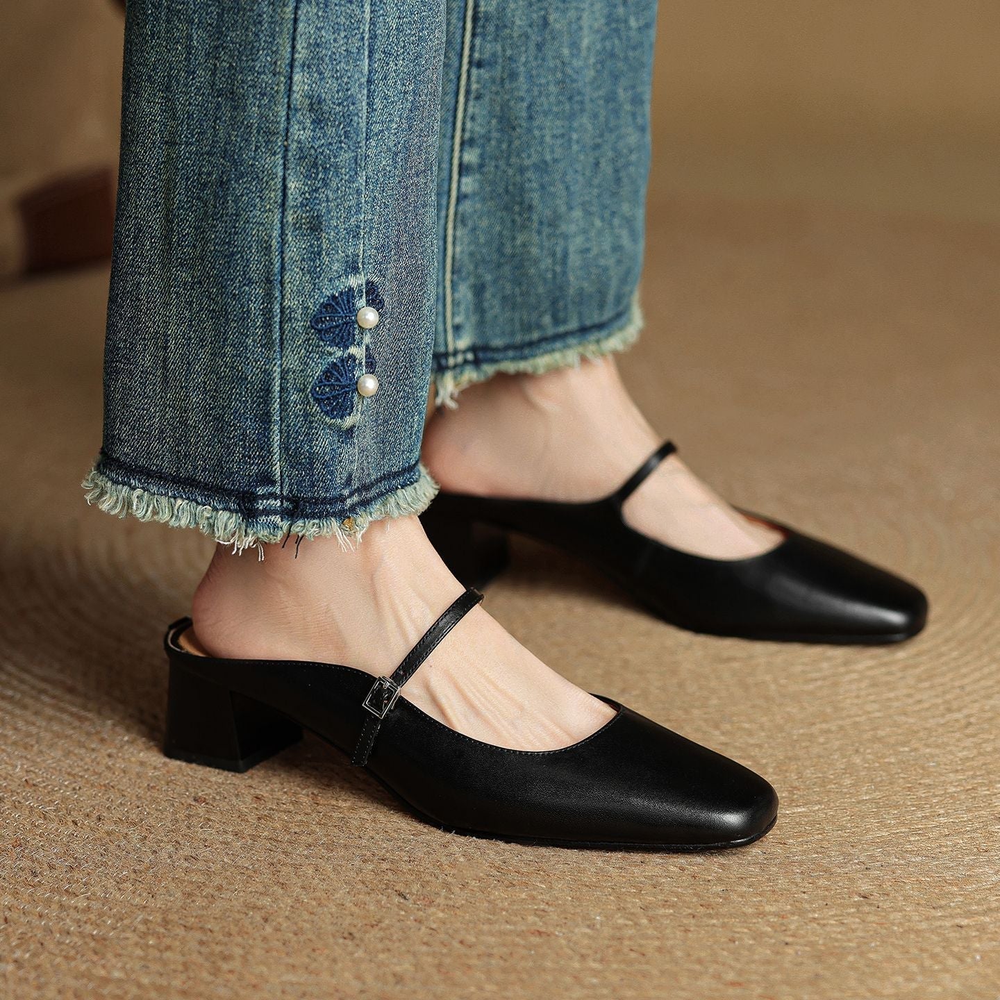 Meyra Leather Slides