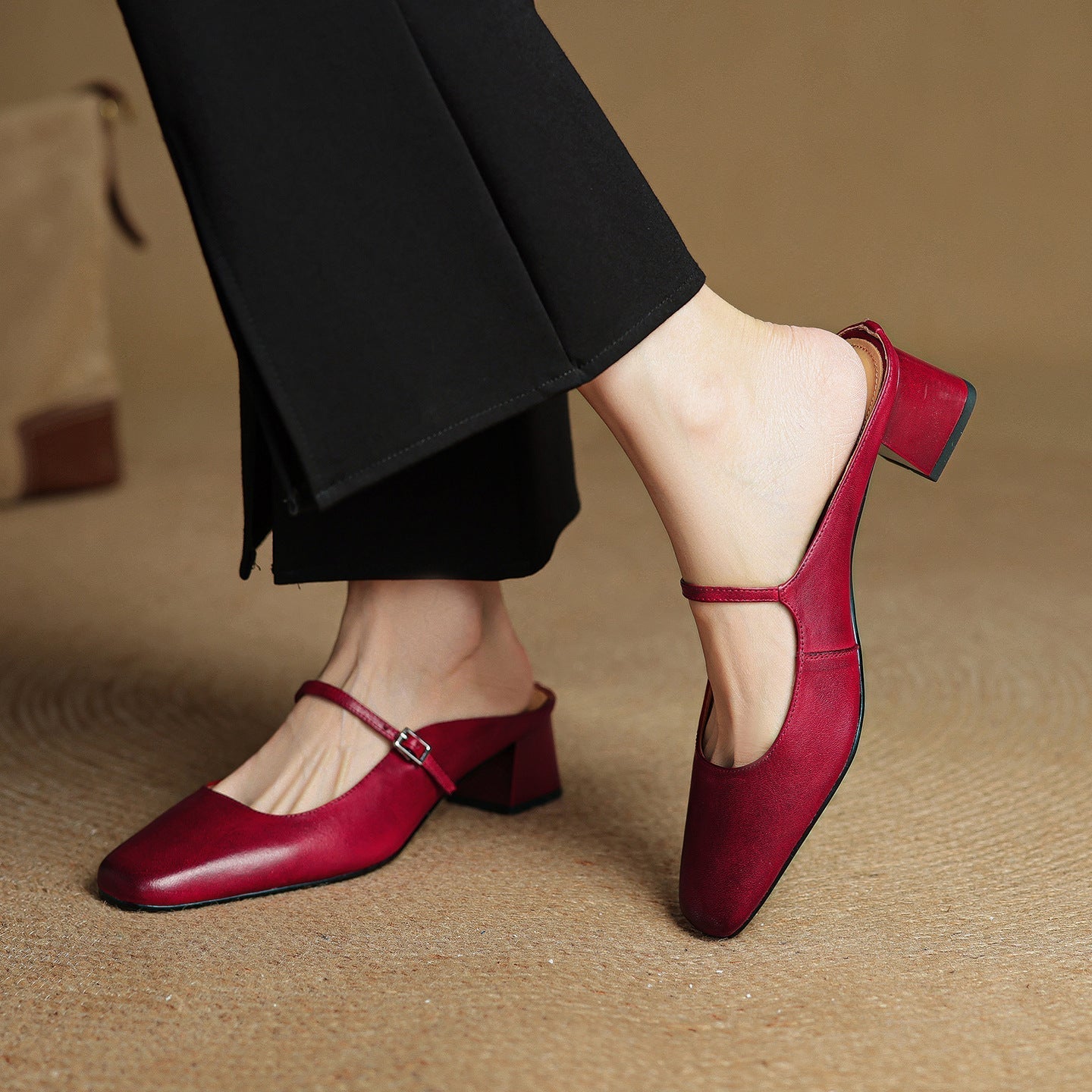 Meyra Leather Slides